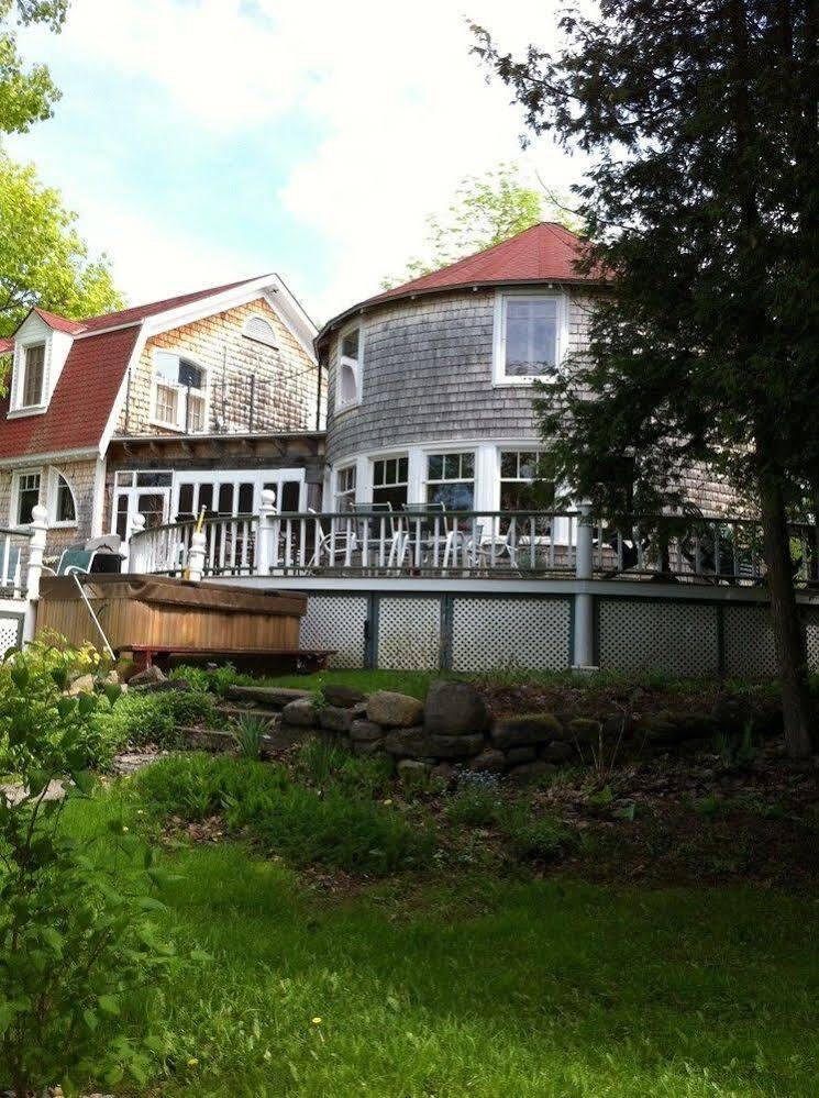 Windswept On The Trent Hotel Campbellford Exterior foto